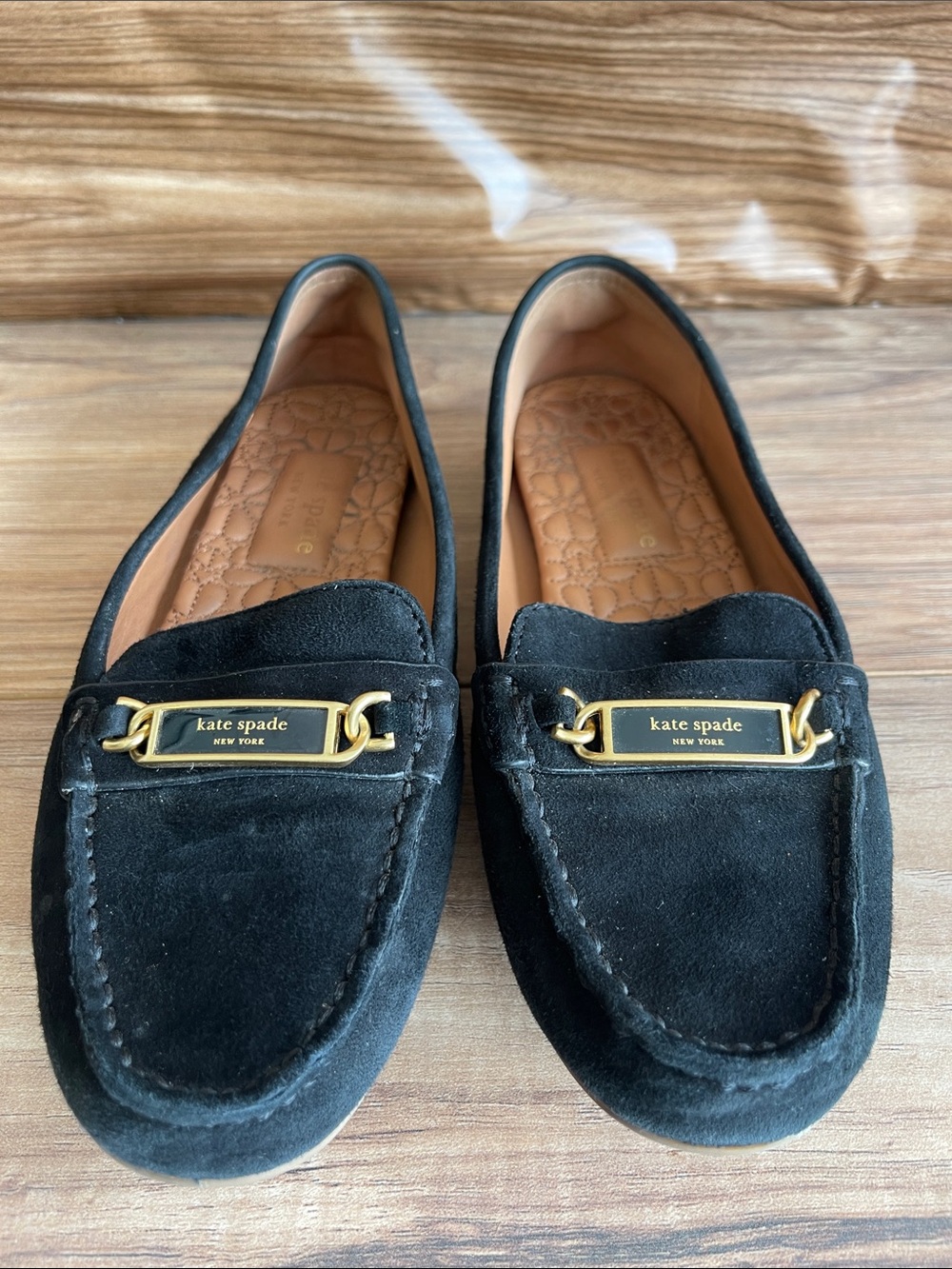 Pre-owned kate spade Black Suede women Slip-On Loafers with Gold Plaque size 6B